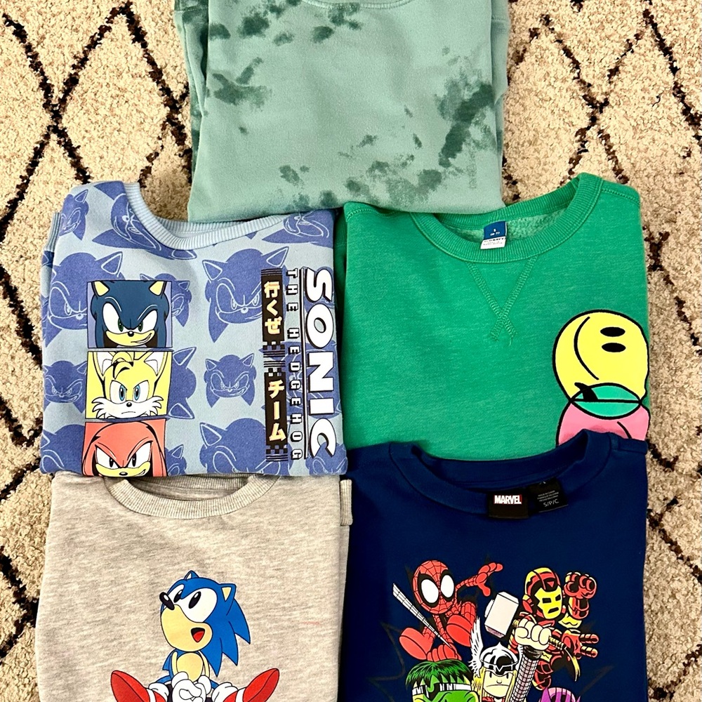 5pc Boys Small (6/7) Graphic Sweatshirt Bundle - Sonic, Marvel, Old Navy